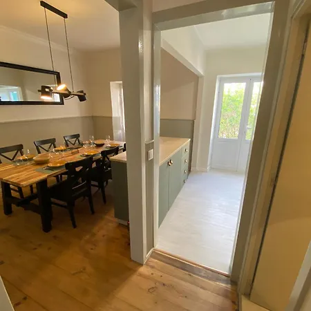 101 Urban Apartment *