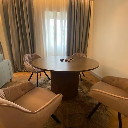 101 Urban Apartment